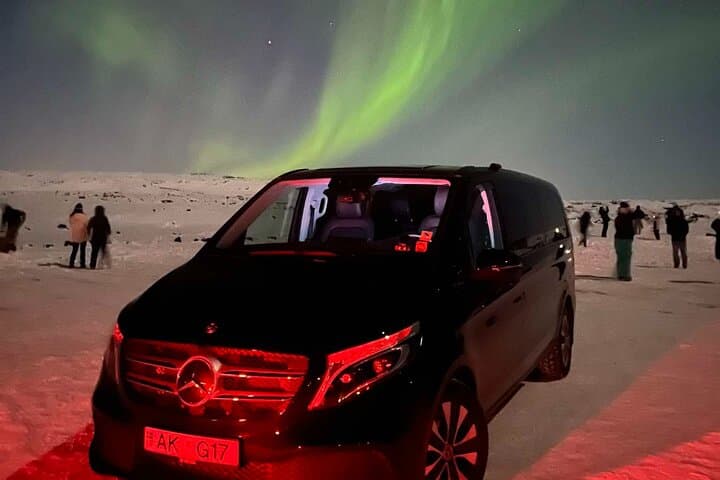 Chasing the Arctic Sky: Reykjavik Northern Lights Tour (3-Hour Aurora Hunt) photo 6