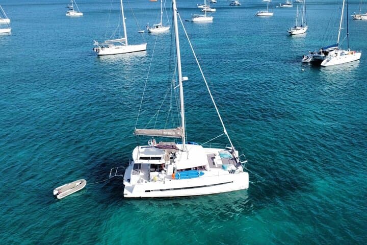 Grand Case Catamaran Overnight: Night at Anchor with Dinner and Breakfast photo 4