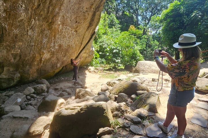 Anton Valley Excursion: Hiking El Valle’s Waterfalls, Petroglyphs and El Nispero Zoo photo 4