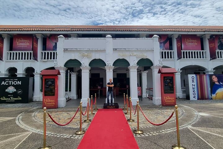 Sentosa Deluxe Day Tour: Cable Car, Madame Tussauds, SkyHelix & Speedboat photo 3