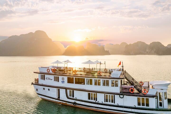 Private 3-Day Halong Bay Explorer — Kayak, Caves & Ba Ham Lakes photo 6