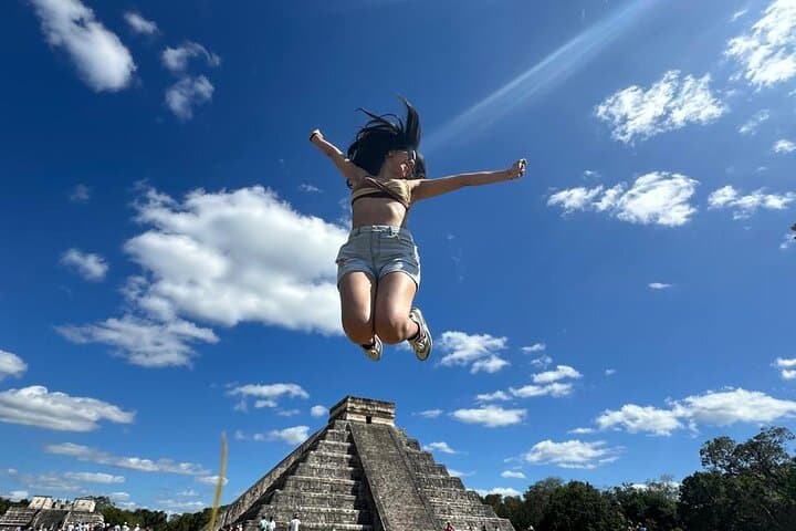 Chichen Itza, Cenotes Suytún & Ik-Kil: Full-Day Tour from Cancun photo 3