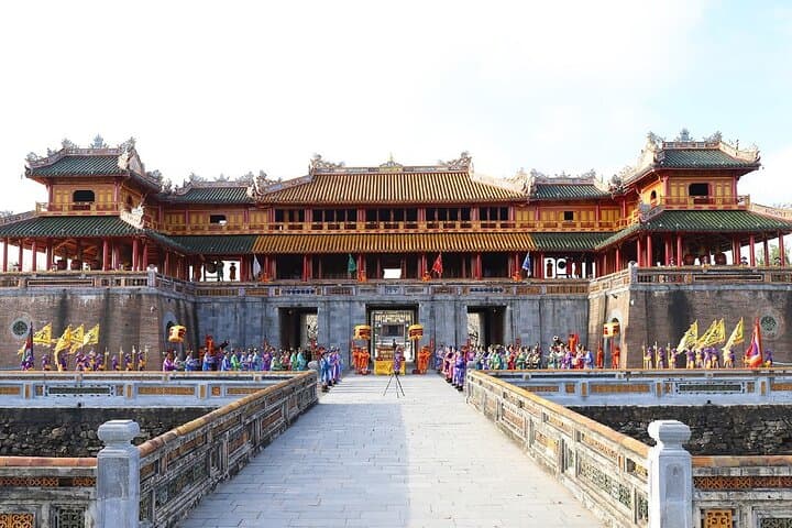 Full-Day Hue City Tour: Imperial Citadel, Pagoda & Royal Tombs