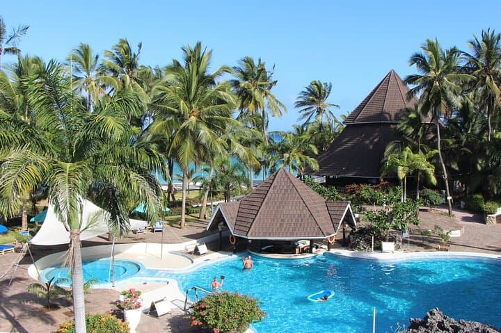 21-Day Kenya & Tanzania Adventure: Maasai Mara Safari, Kilimanjaro Machame Route & Diani Beach photo 6