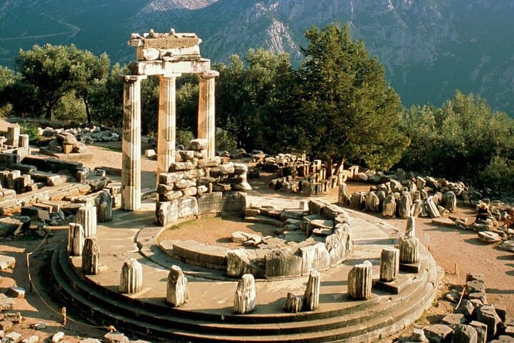 Delphi Private Day Trip from Athens: Custom Tour to the Oracle & Delphi Museum