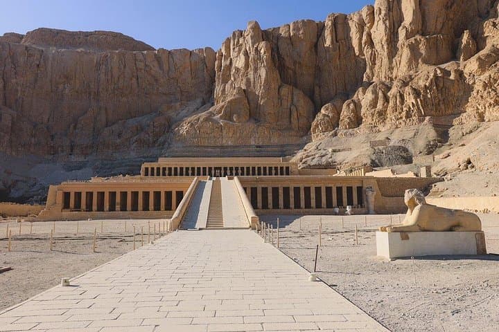 Sunrise Hot Air Balloon and Private West Bank Tour in Luxor photo 4