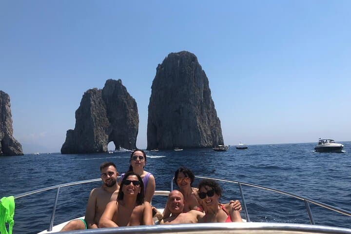 Capri Blue Grotto & Faraglioni All-Inclusive Small-Group Boat Tour photo 5