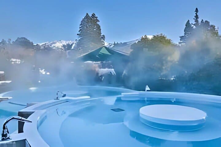 Day Trip to Hanmer Springs: Thermal Pools, Jet Boats & Waipara Wine Stops