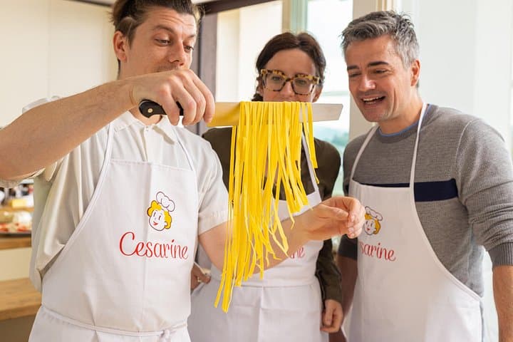 Handmade Spaghetti alla Chitarra Class in Los Angeles — Cook Abruzzese Pasta in a Local Home photo 2