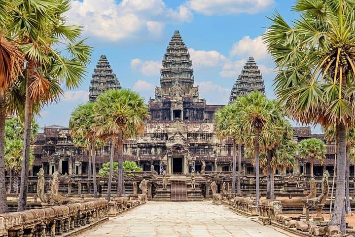 Full-Day Angkor Wat Sunrise Tour from Siem Reap — Private Guided Temple Circuit photo 3