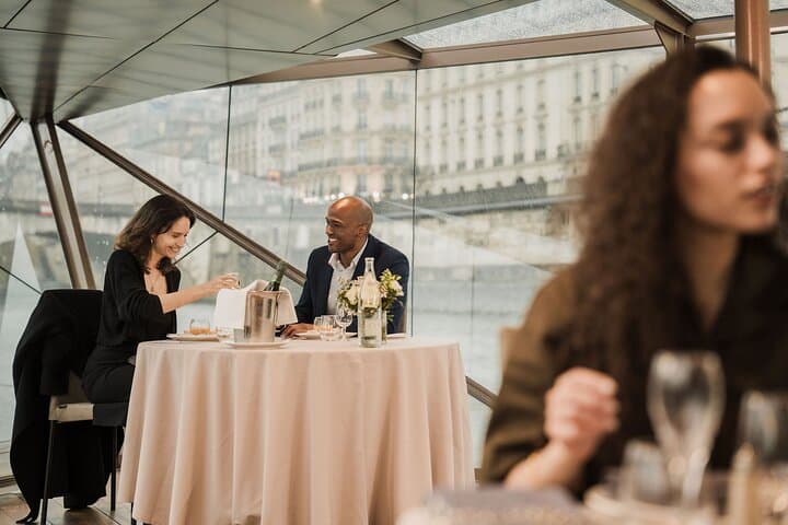 Romantic Seine Proposal Cruise on Bateaux Mouches with Dinner & Champagne photo 5