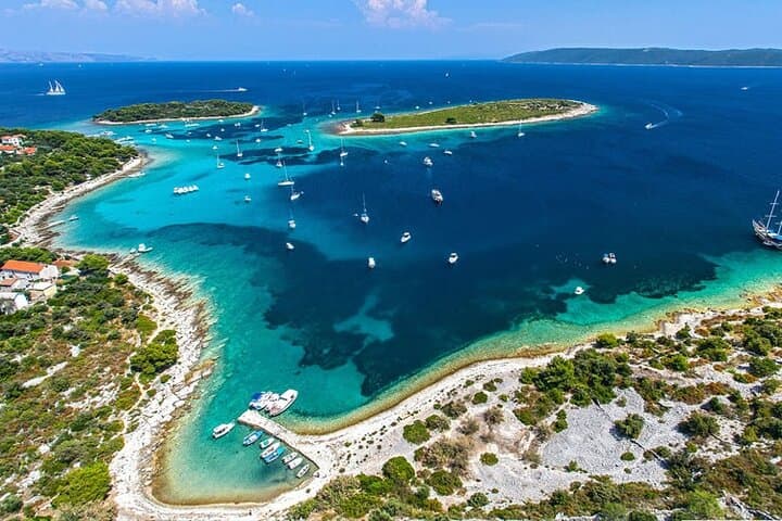 Blue Lagoon Fishing & Snorkeling from Trogir — 5-Hour Light-Tackle Charter photo 5