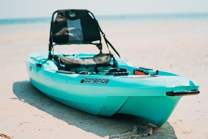 Paddle to a Clearwater Spoiler Island: Luxury Single Kayak Tour photo 6