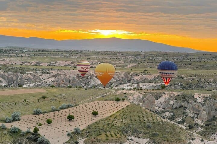 Cappadocia Valleys Sunrise Hot Air Balloon Flight photo 5