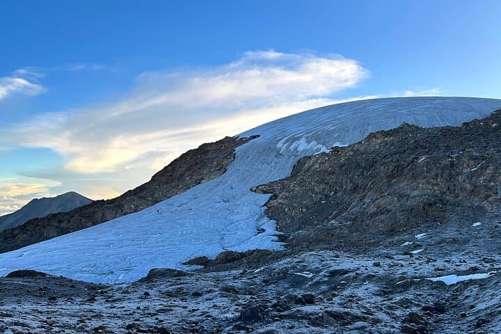 Snowy Santa Isabel Day Trip from Manizales — PNN Los Nevados photo 4