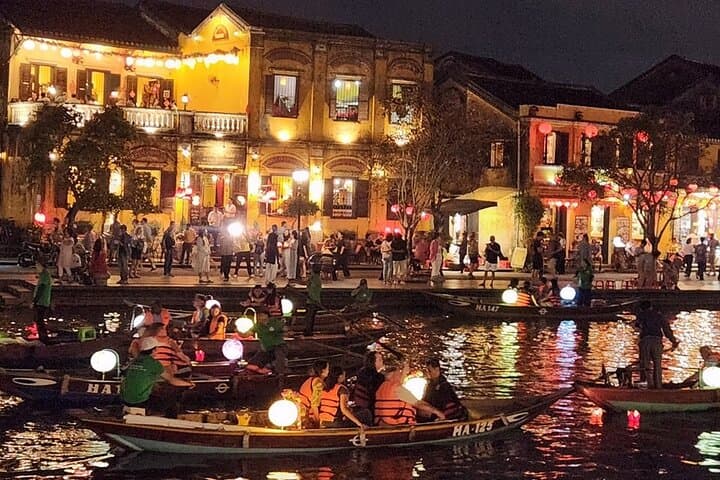 Marble Mountain to Hoi An: Am Phu Cave & Lantern-Lit Old Town Day Tour photo 2