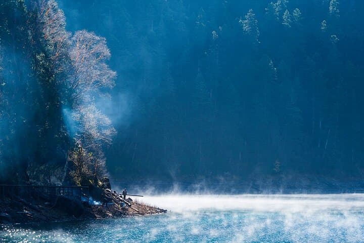 7-Day Sichuan Classic: Jiuzhaigou, Huanglong, Mount Emei & Chengdu Pandas photo 4