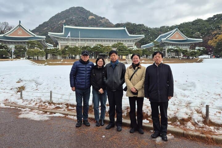 Seoul Small-Group Highlights Tour: Gyeongbokgung, Jogyesa & Insadong in One Day photo 4