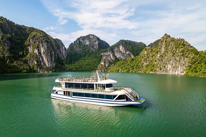 Hanoi to Halong Bay 5‑Star Day Cruise with Buffet, Kayak & Ti Top Island photo 6