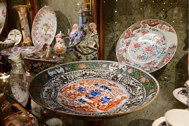 3-Hour Royal Castle Tour in Český Krumlov: Interiors, Gardens & Czech Sweets photo 6