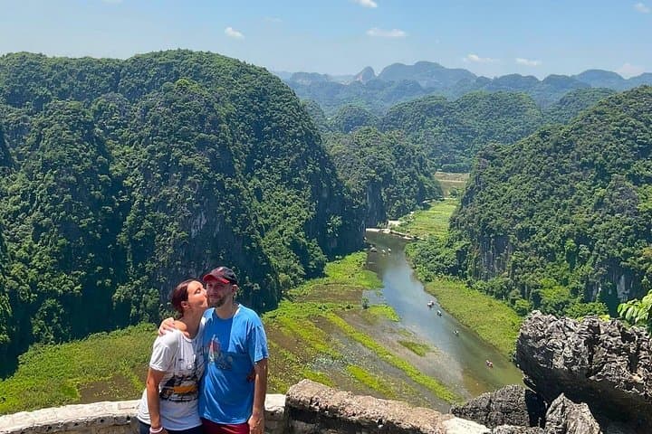 Day Tour from Hanoi to Hoa Lu, Tam Coc & Mua Caves photo 3