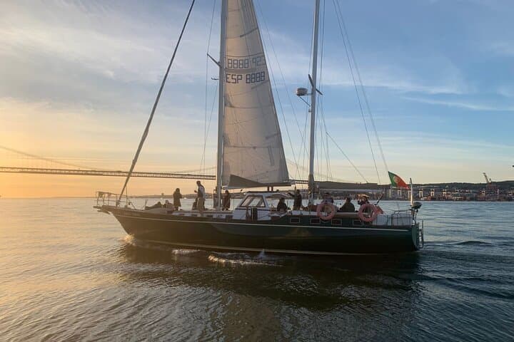 Lisbon 2-Hour Sunset Sailing Cruise with Wine on the Tagus photo 2