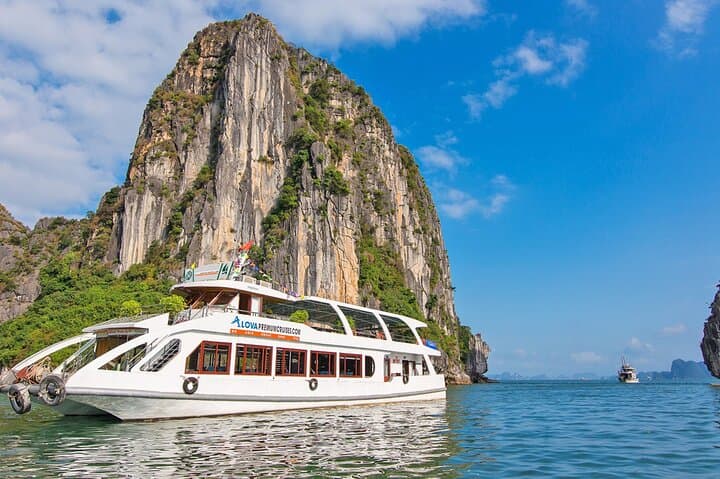 Halong Bay One-Day Cruise from Hanoi: Caves, Kayaking & Limousine Shuttle photo 6