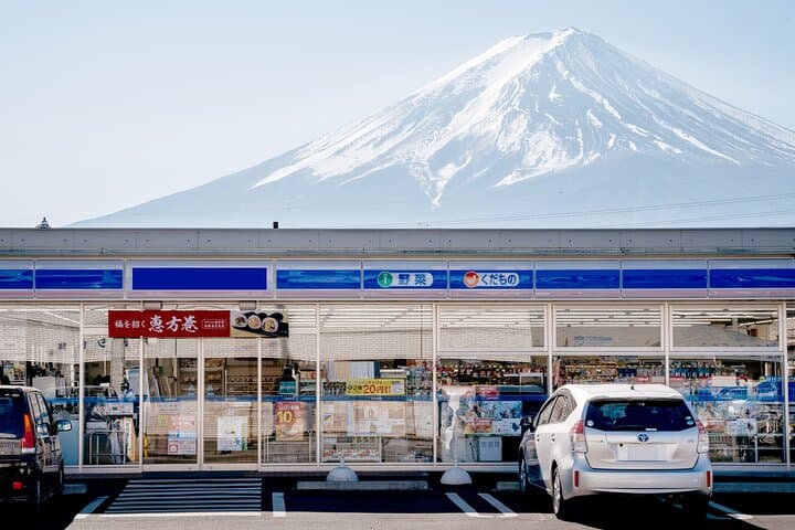 Mt Fuji Lawson & Iconic Lakes Day Trip from Tokyo — Kawaguchiko, Ice Caves & Lake Yamanaka