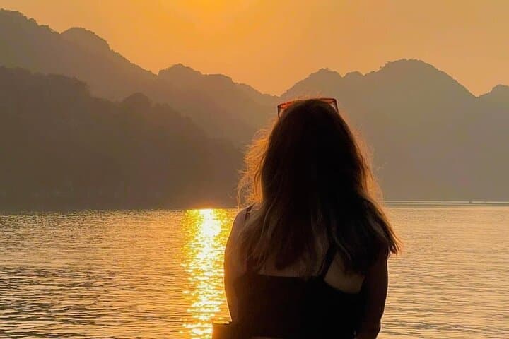 Cat Ba Luxury Sunset Cruise: Kayak, Swim and Watch Lan Ha Bay Turn to Gold photo 5