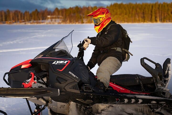 Snowmobile and Husky Safari in Lapland: Arctic Wilderness Adventure