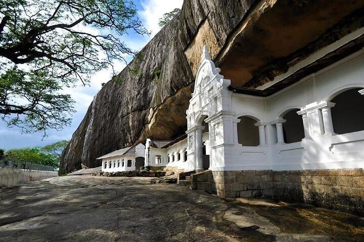 Sigiriya & Dambulla Day Tour: Climb Lion Rock and Visit the Dambulla Cave Temples photo 4