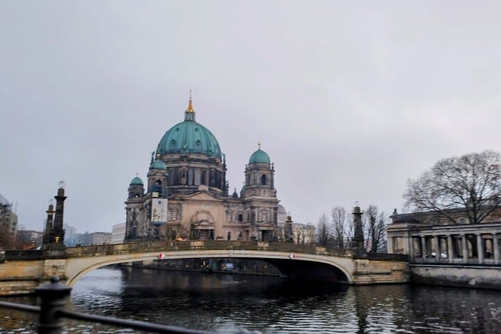 Berlin Private E‑Bike Tour: 4‑Hour Guided Ride Through Mitte photo 5