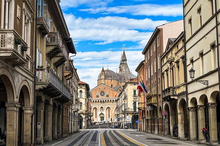 Padua Top Sights: Private 2.5-Hour Guided Walking Tour of Historic Center photo 5