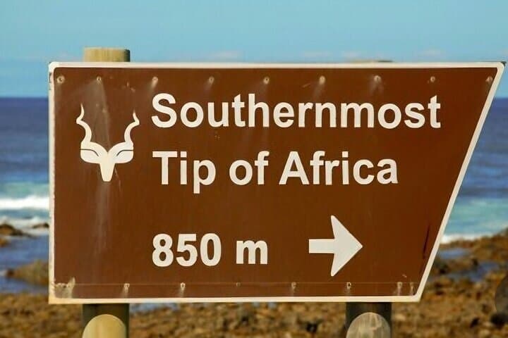 Tip of Africa Tour: Cape Agulhas Lighthouse, Shipwreck Trail & Hermanus Day Trip
