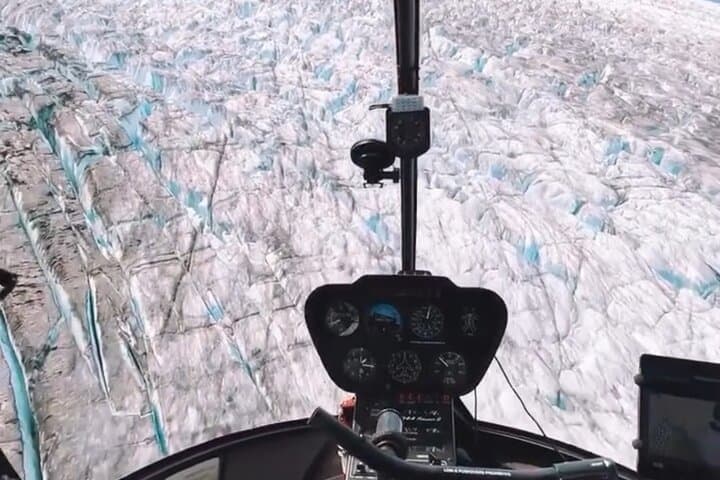 Seward Scenic Helicopter: 30-Min Flight Over Bear Glacier photo 4