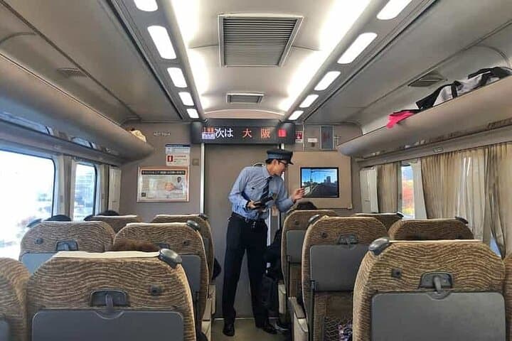 Skyliner Express: Narita to Ueno in 36 Minutes — Fast Train Ticket Guide photo 4
