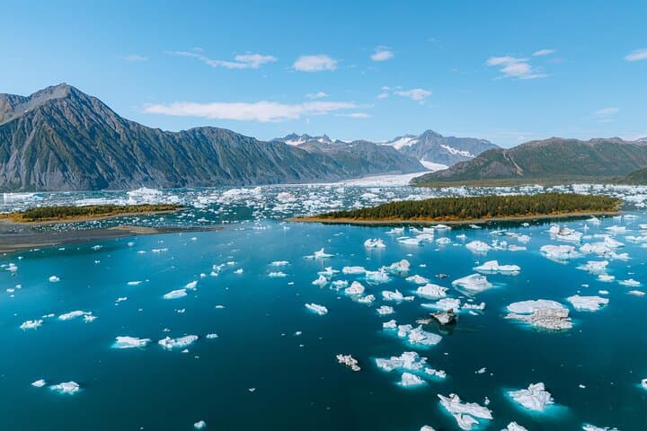 Helicopter to Bear Glacier Lagoon: Seward Ocean & Icebergs 1.5‑Hour Flight with Two Landings photo 4