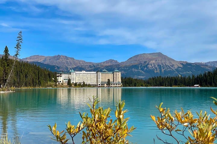 Private Tour: Calgary to Lake Louise and Moraine Lake Day Trip photo 4