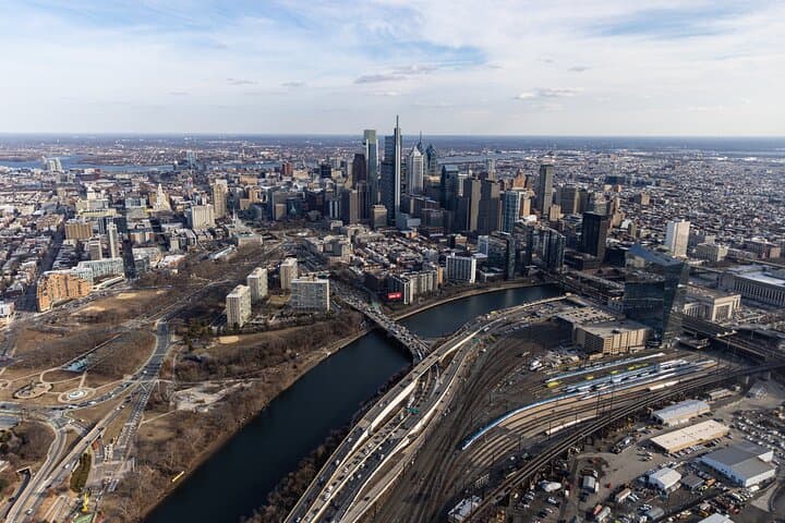 Skyline and River Views: Downtown Philadelphia Helicopter Tour photo 4