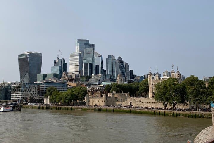 Tower of London Self-Guided Walking Tour & Scavenger Hunt — 3.4 km Historic Thames Route photo 4