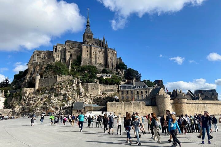 3-Day Mont Saint-Michel, Normandy & Loire Valley Castles Guided Trip from Paris photo 2