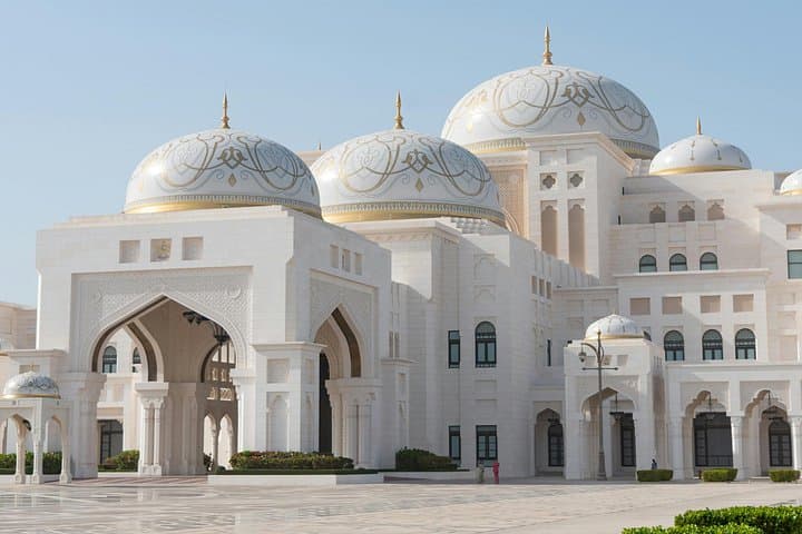 Abu Dhabi in a Day: Grand Mosque & Qasr Al Watan Tour with Palace Entry photo 1
