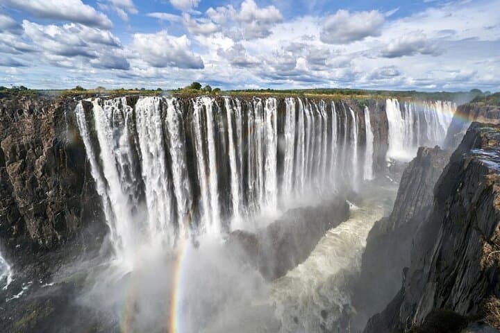 Victoria Falls Private Guided Tour with Hotel Pickup - Rainforest Views & Rainbows