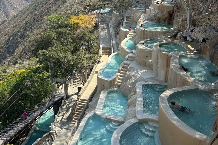 Tolantongo & La Gloria: Full-Day Hot Springs Adventure from Mexico City