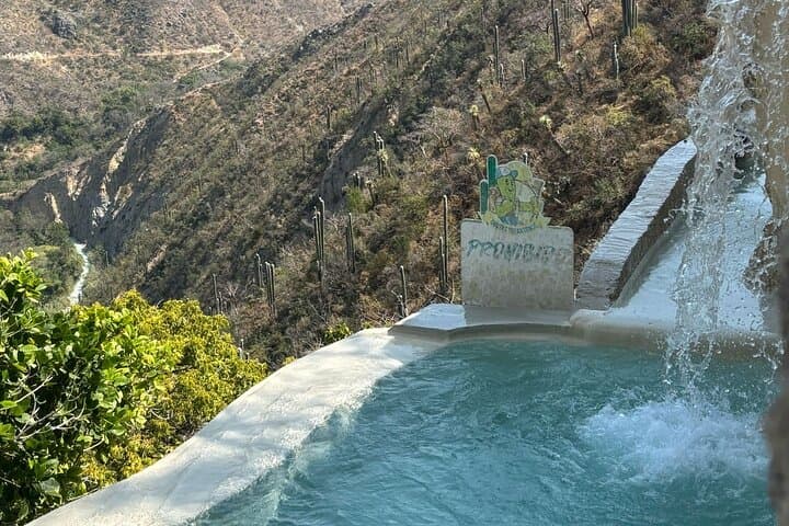 Tolantongo & La Gloria: Full-Day Hot Springs Adventure from Mexico City photo 2