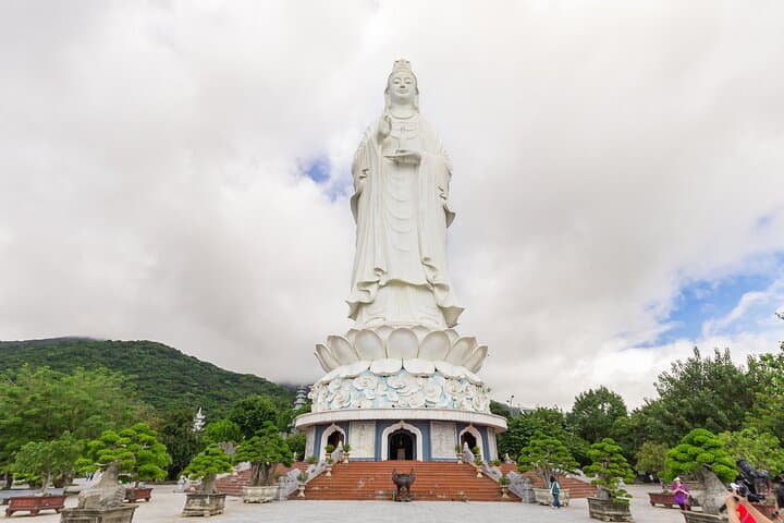 Son Tra Peninsula Private Jeep Tour: Peak Views & Team-Building in Da Nang photo 4