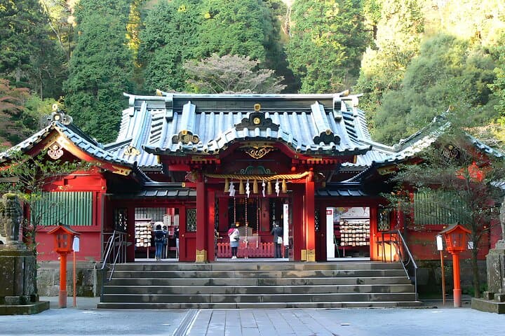 Hakone Private Customized Day Tour — Tailored Lake Ashi, Owakudani & Open-Air Museum photo 6