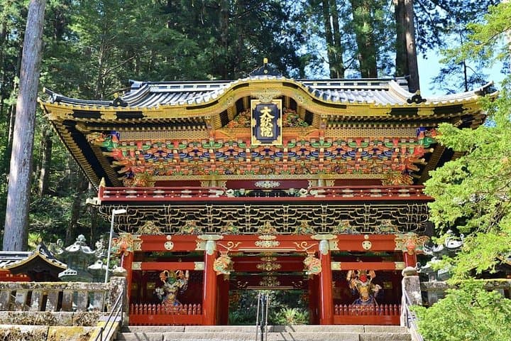 Nikko Private Customized Day Tour: Kegon Falls, Lake Chuzenji & Toshogu Shrine photo 4