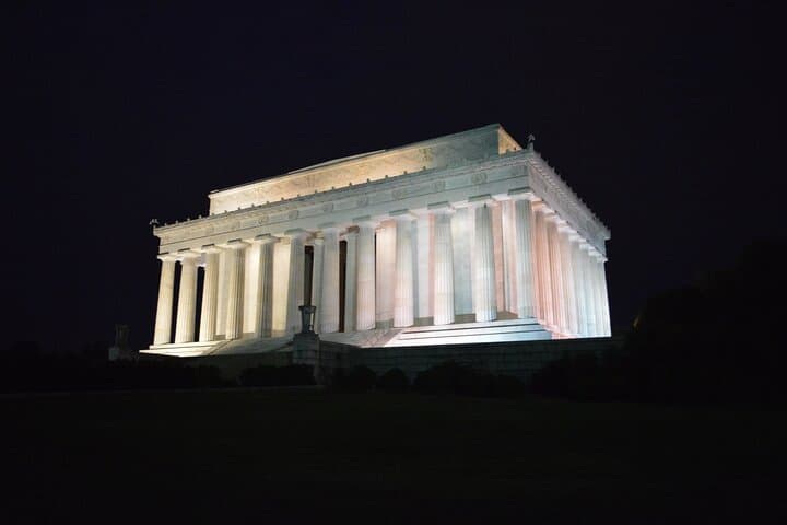 Private DC Monuments by Moonlight: Night Tour of the National Mall photo 2
