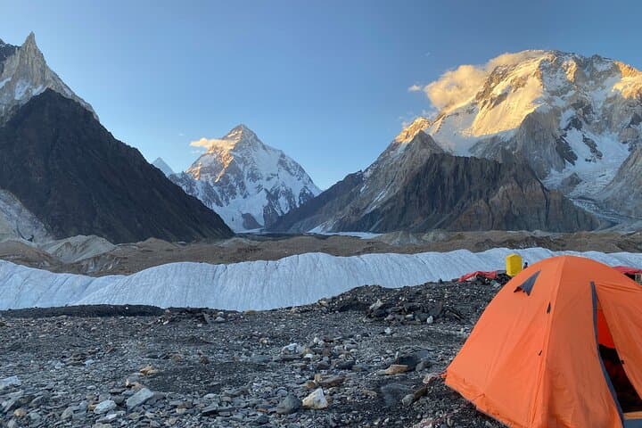 K2 Base Camp Trek and Gondogoro La: 20-Day Karakoram Expedition from Islamabad to Concordia